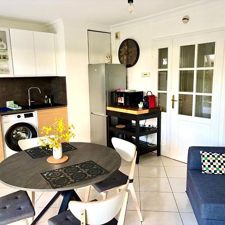 Beachside Apartment With Pool & Garden In Juan Les Pins Antibes Exteriér fotografie