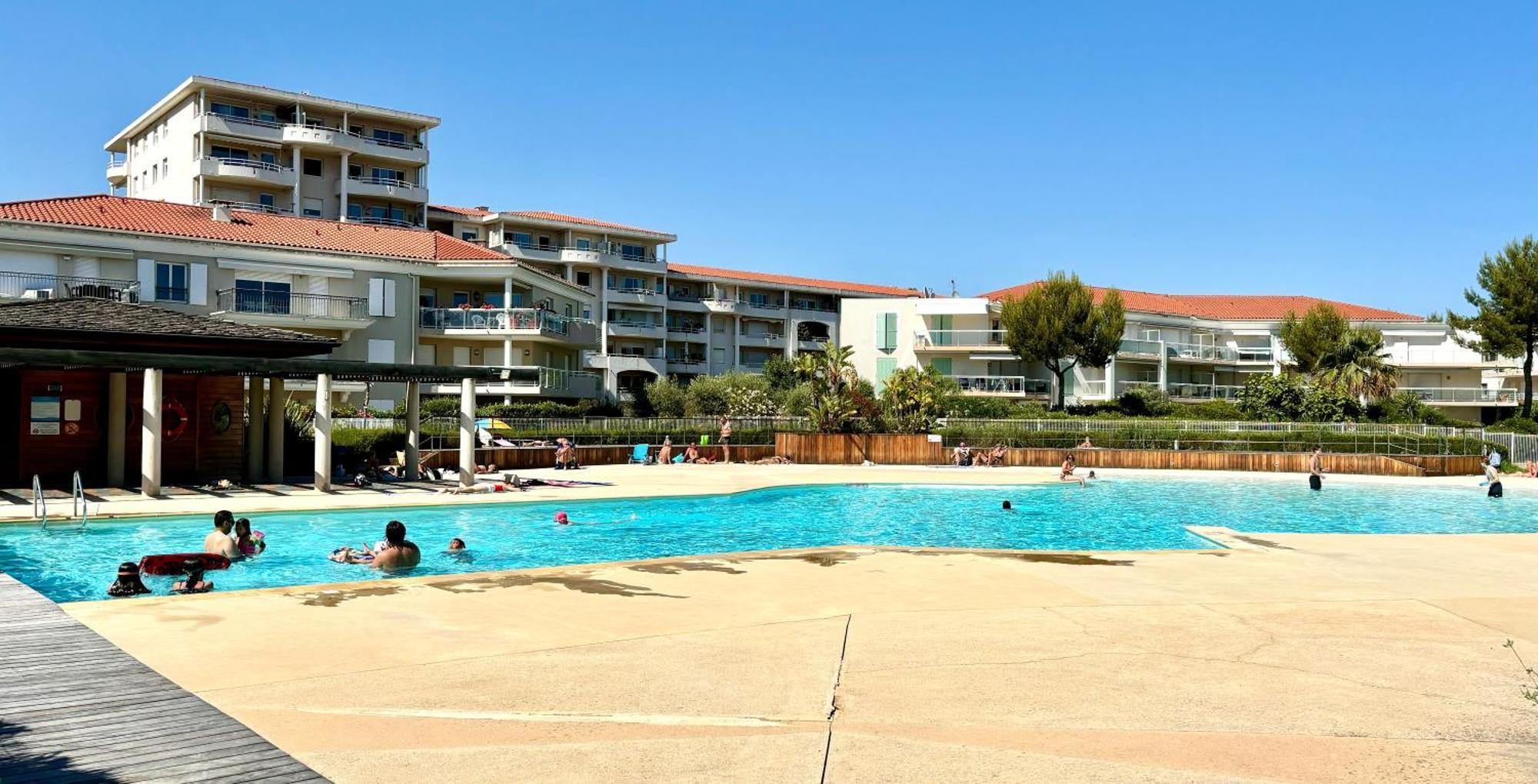 Beachside Apartment With Pool & Garden In Juan Les Pins Antibes Exteriér fotografie