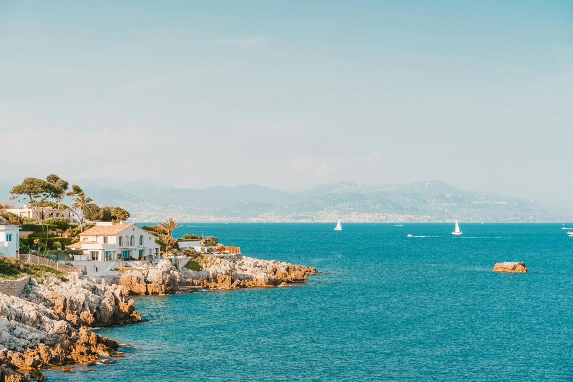 Beachside Apartment With Pool & Garden In Juan Les Pins Antibes Exteriér fotografie