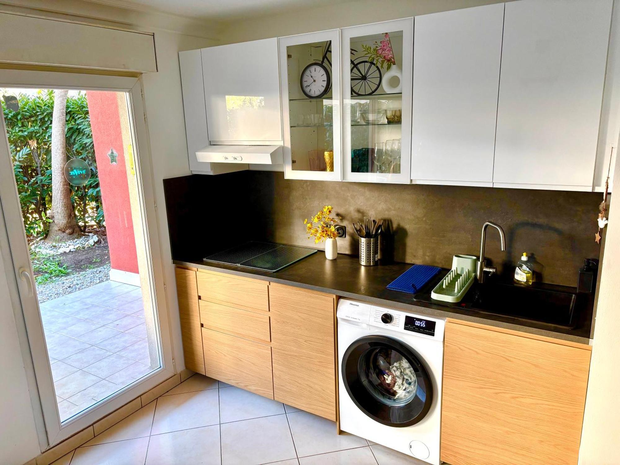Beachside Apartment With Pool & Garden In Juan Les Pins Antibes Exteriér fotografie