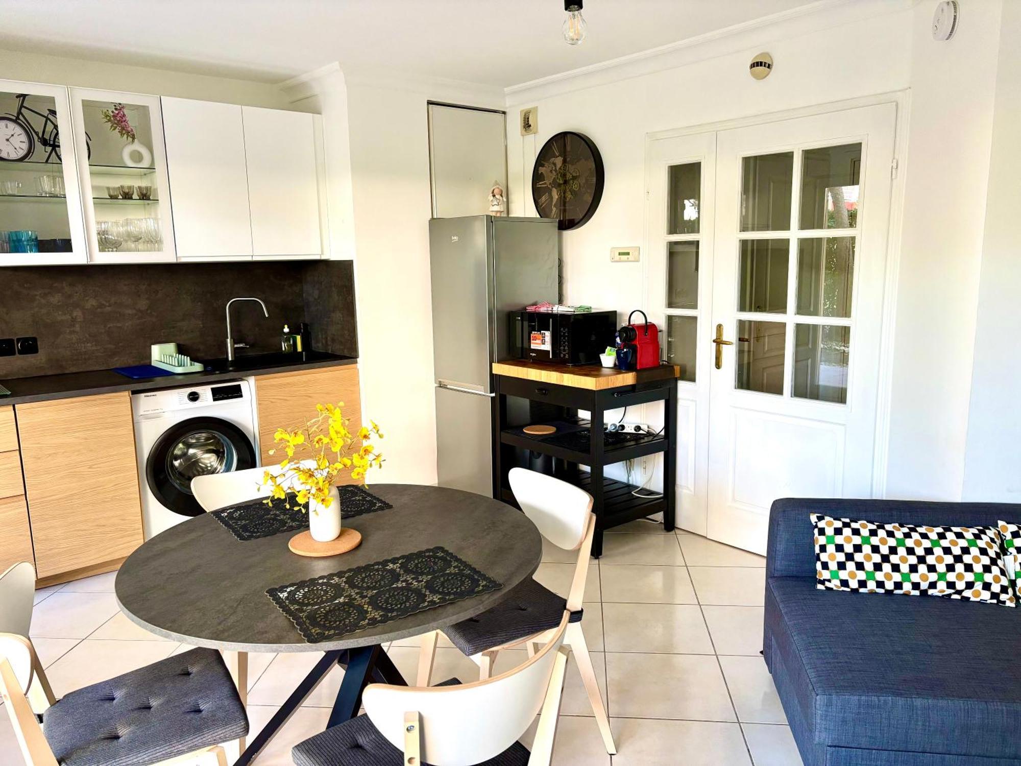 Beachside Apartment With Pool & Garden In Juan Les Pins Antibes Exteriér fotografie